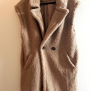 Active USA sherpa long vest